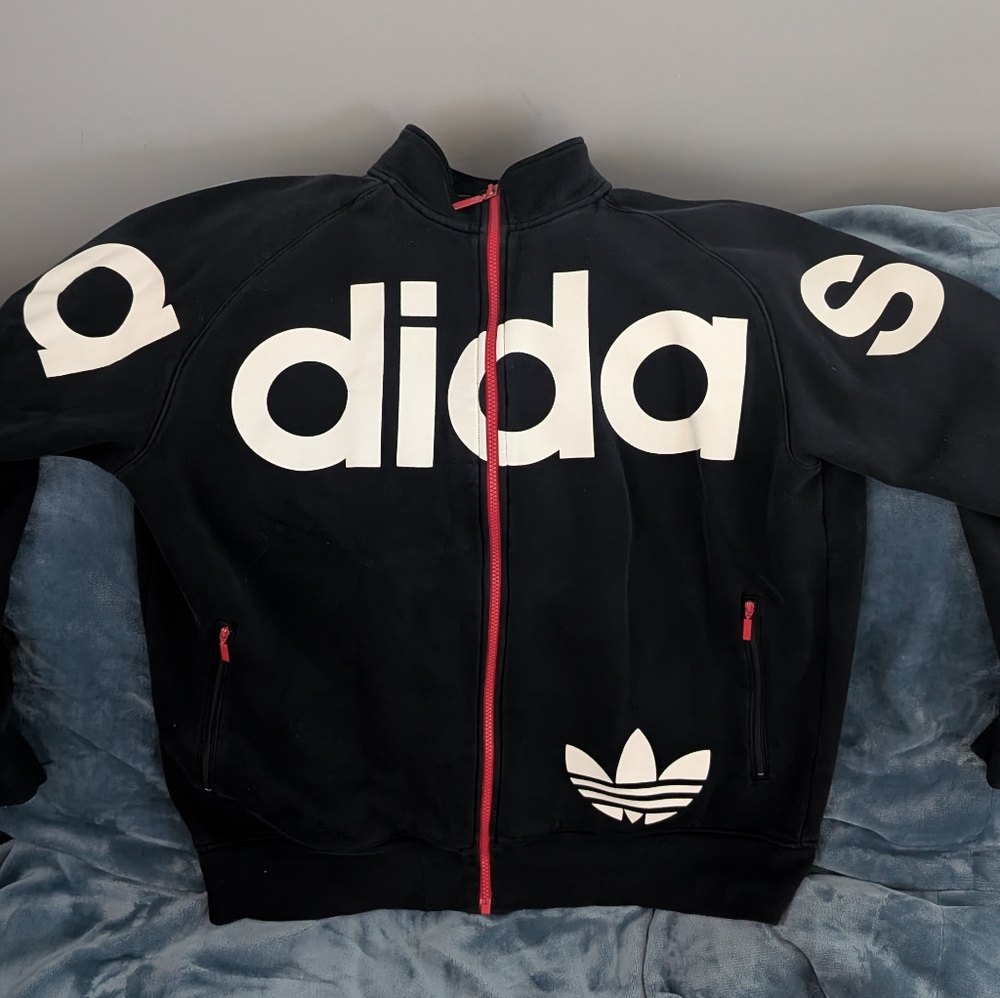 ADIDAS Vintage Full Zip Up Jacket. Logo. XL Black & White with Red accent Zipper